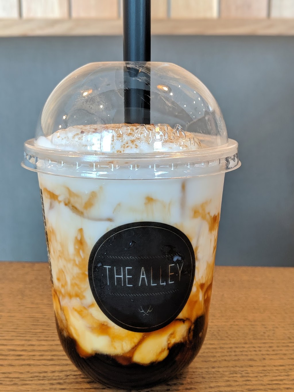 The Alley | 382 Yonge St Unit 1, Toronto, ON M5B 1S9, Canada | Phone: (416) 597-2200