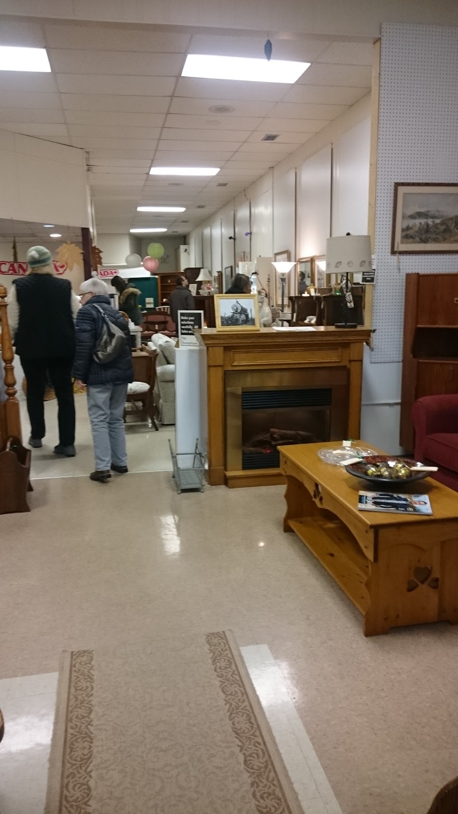 Bits & Pieces Furniture & Decor Consignment Store | 408 Gage Ave, Kitchener, ON N2M 5C9, Canada | Phone: (519) 742-4033