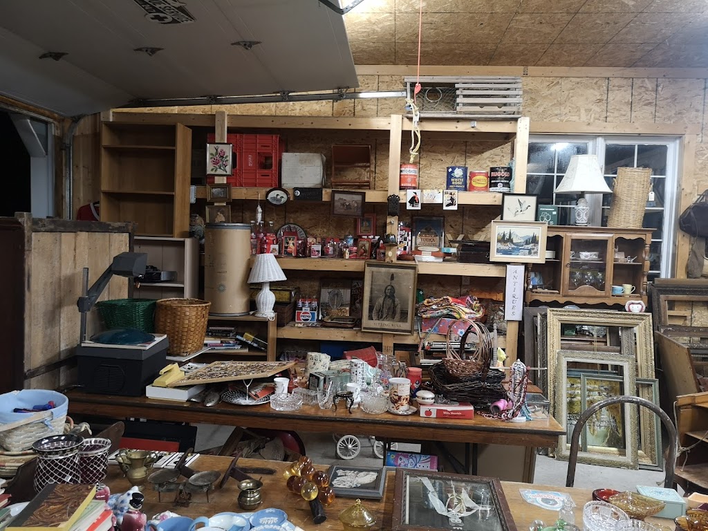 Reads Corner Antiques | 359 Taylor Rd, Summerside, PE C1N 4J9, Canada | Phone: (902) 598-7259