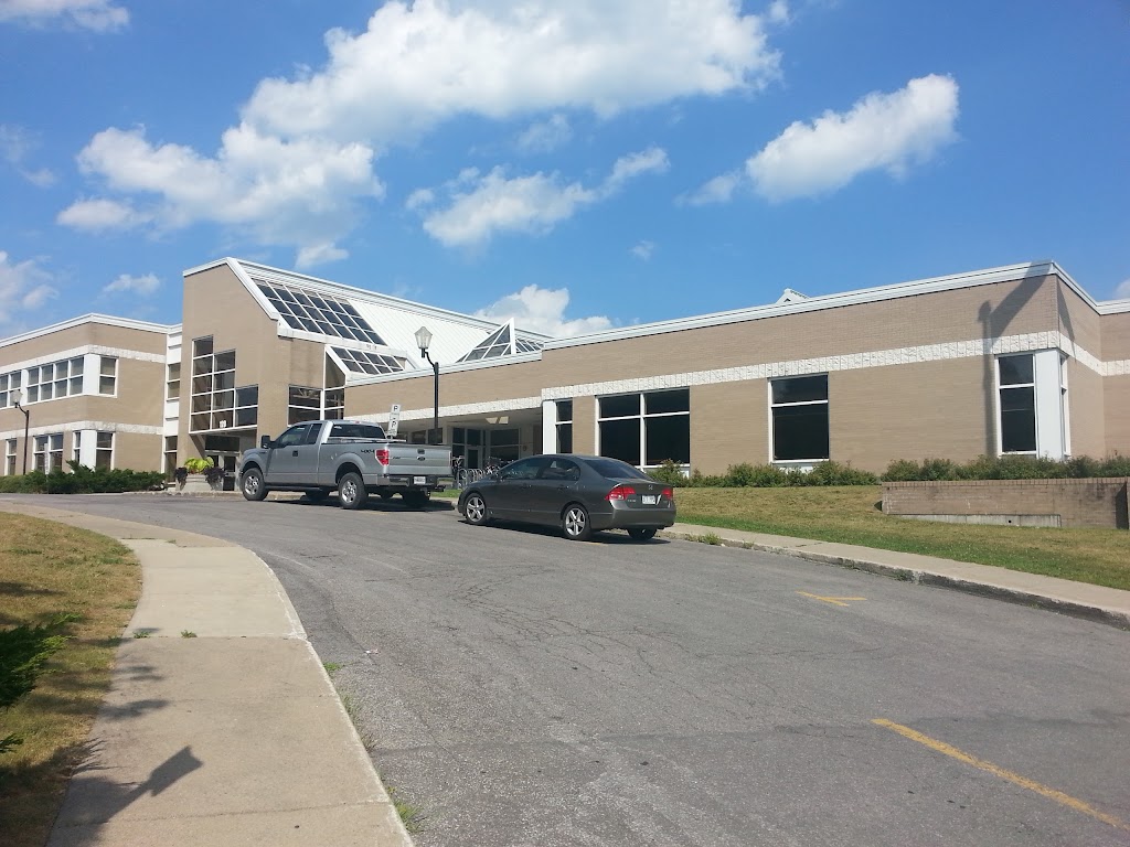 Sainte-Thérèse Public Library | 150 Bd du Séminaire, Sainte-Thérèse, QC J7E 1Z2, Canada | Phone: (450) 434-1440