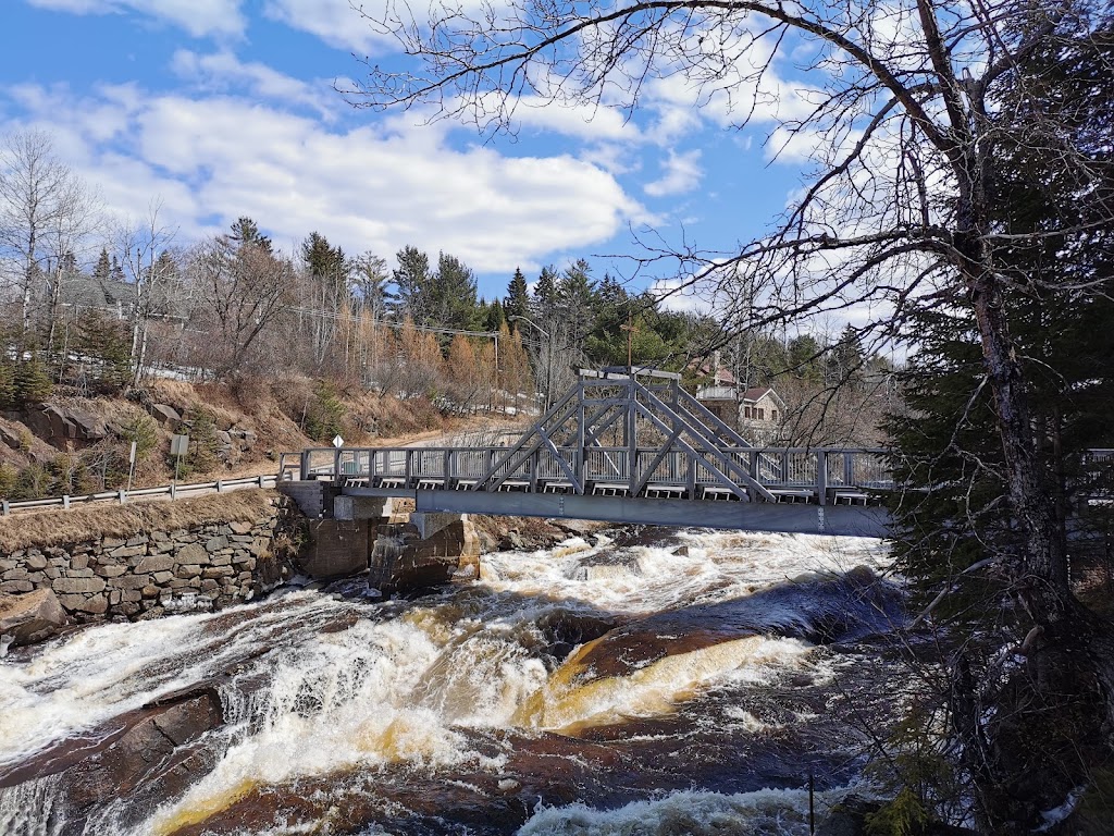 Auberge de lEau Vive | 89 Chem. du Lac-Taureau, Saint-Michel-des-Saints, QC J0K 3B0, Canada | Phone: (450) 833-1758