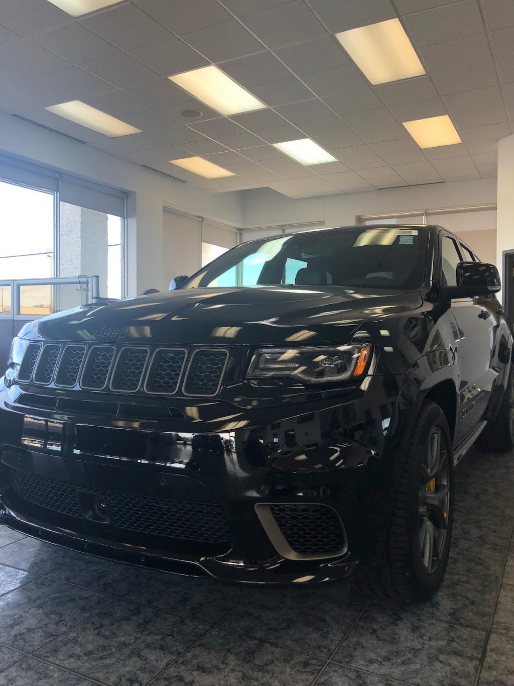 Vaudreuil Dodge Jeep Ram - Fiat | 115 Rue Joseph-Carrier, Vaudreuil-Dorion, QC J7V 5V5, Canada | Phone: (450) 455-5555