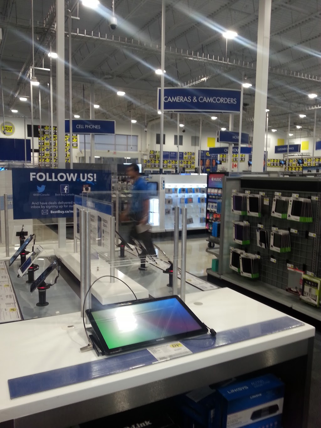 Best Buy | RioCan Centre, 770 Gardiners Rd, Kingston, ON K7M 3X9, Canada | Phone: (613) 887-2599