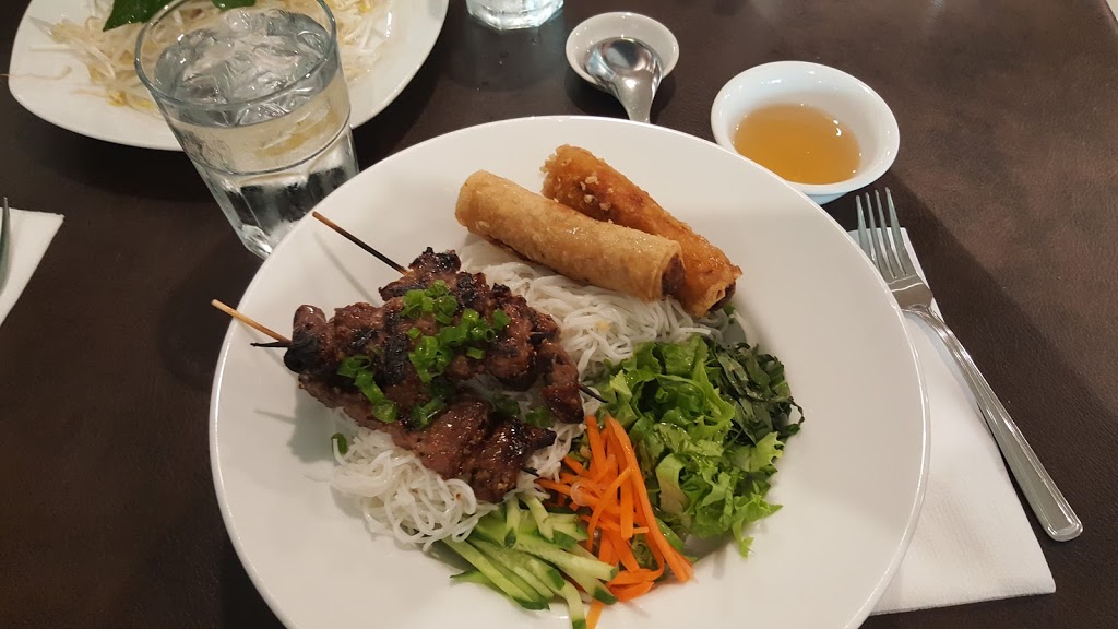 Naomi Vietnamese Restaurant | 8590 200 St #10, Langley City, BC V2Y 2B9, Canada | Phone: (604) 888-7778