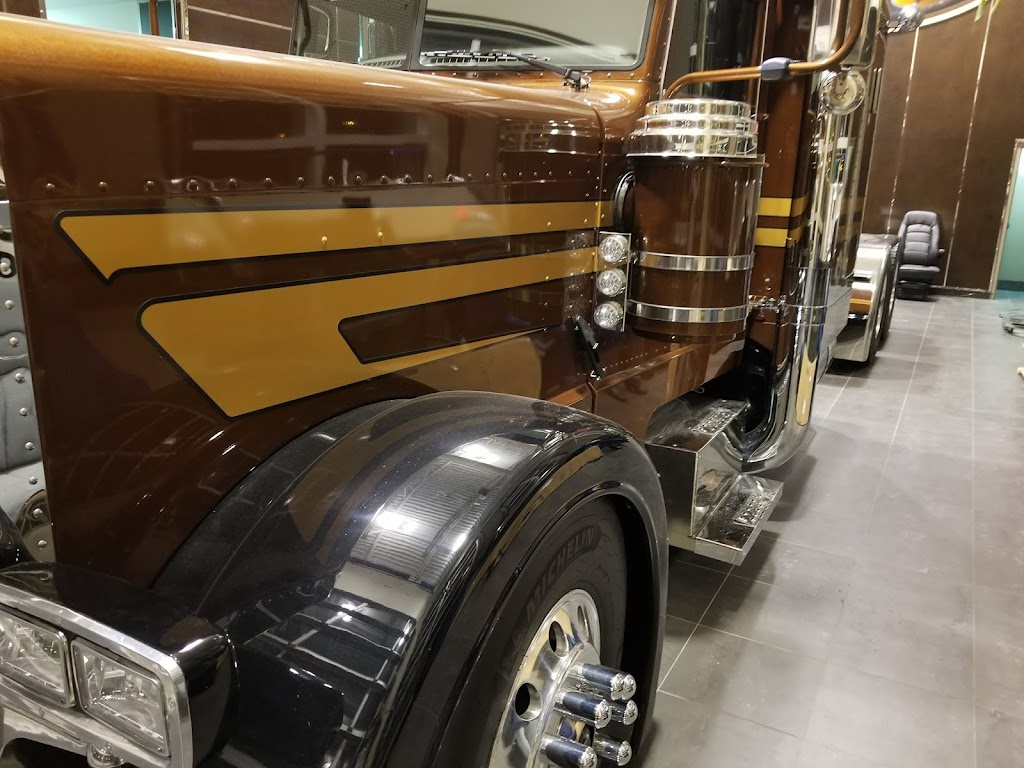 TransDiff Peterbilt Québec | 2901 Av. Watt, Québec, QC G1X 3W1, Canada | Phone: (418) 653-3422