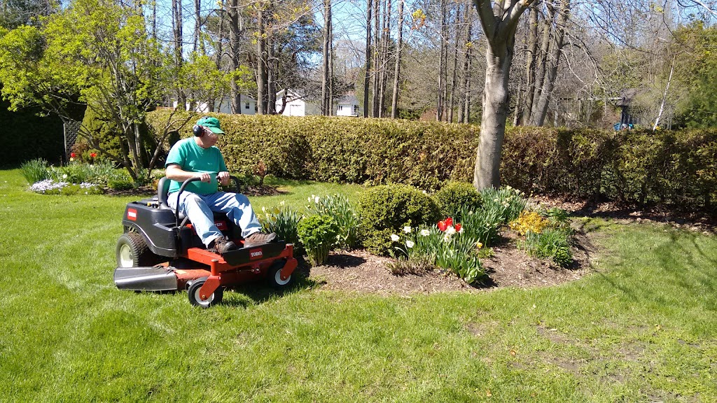 Towners Lawn Service | 110 Tyendinaga Dr, Southampton, ON N0H 2L0, Canada | Phone: (519) 797-1183