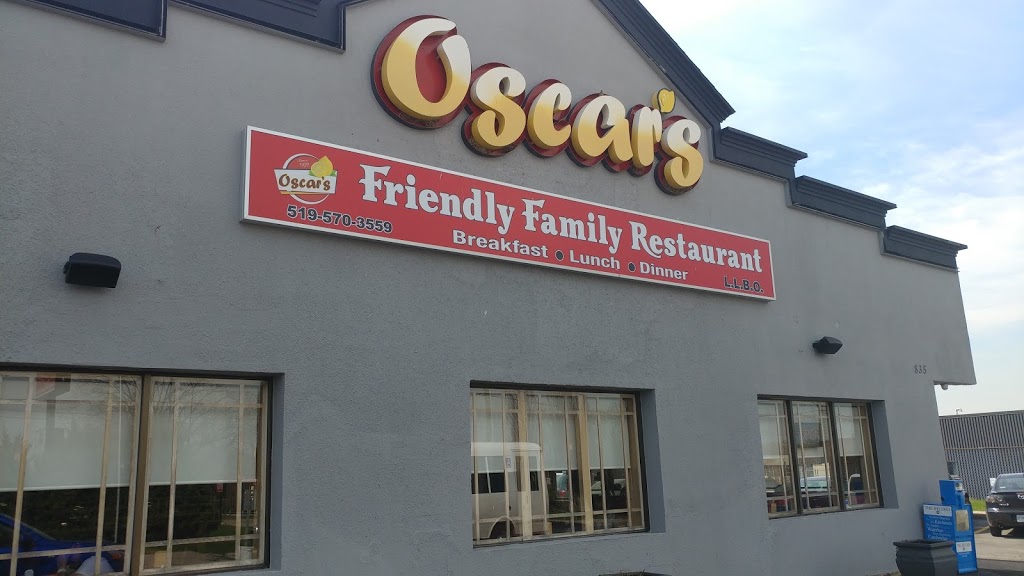 Oscars Restaurant & Pizzeria | 835 Victoria St N, Kitchener, ON N2B 3C3, Canada | Phone: (519) 576-4312