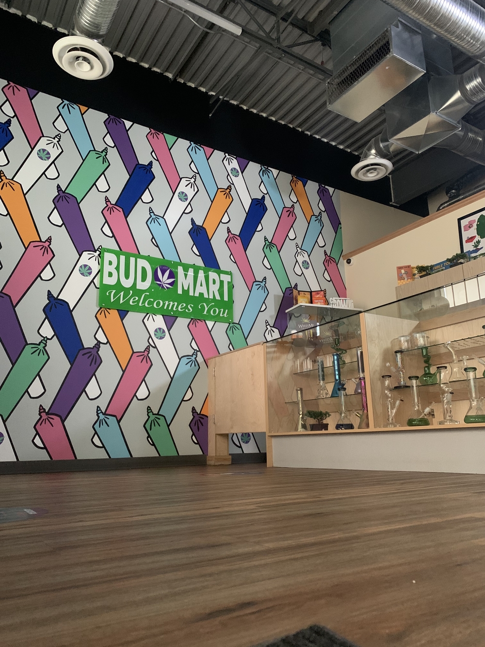 Bud Mart Weed Dispensary Bayside | 1301 8 St SW #17, Airdrie, AB T4B 0M9, Canada | Phone: (587) 360-0036