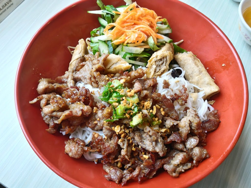 Anh Dao Restaurant | 383 Spadina Ave, Toronto, ON M5T 2G6, Canada | Phone: (416) 598-4514