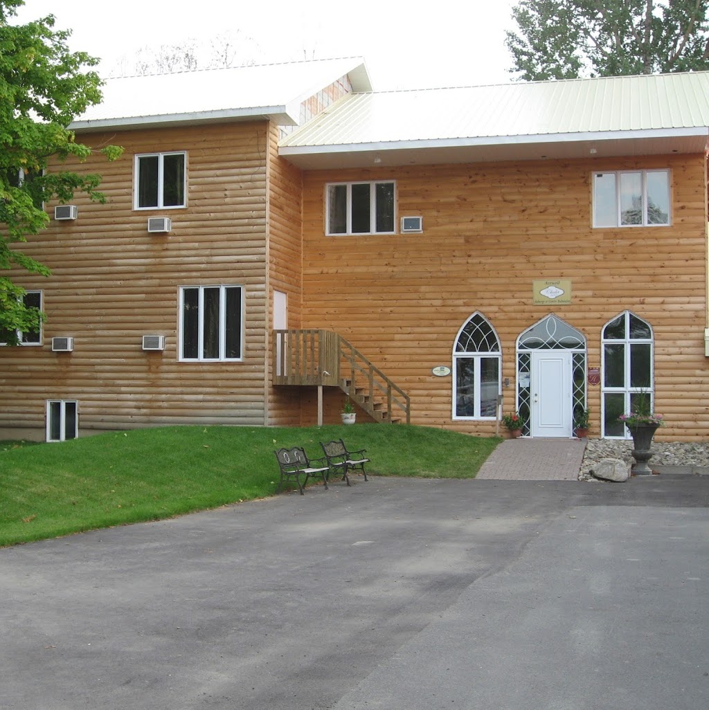 Chalet du Boisé | 2200 Chemin des Sucreries, Varennes, QC J3X 1P7, Canada | Phone: (450) 652-6598