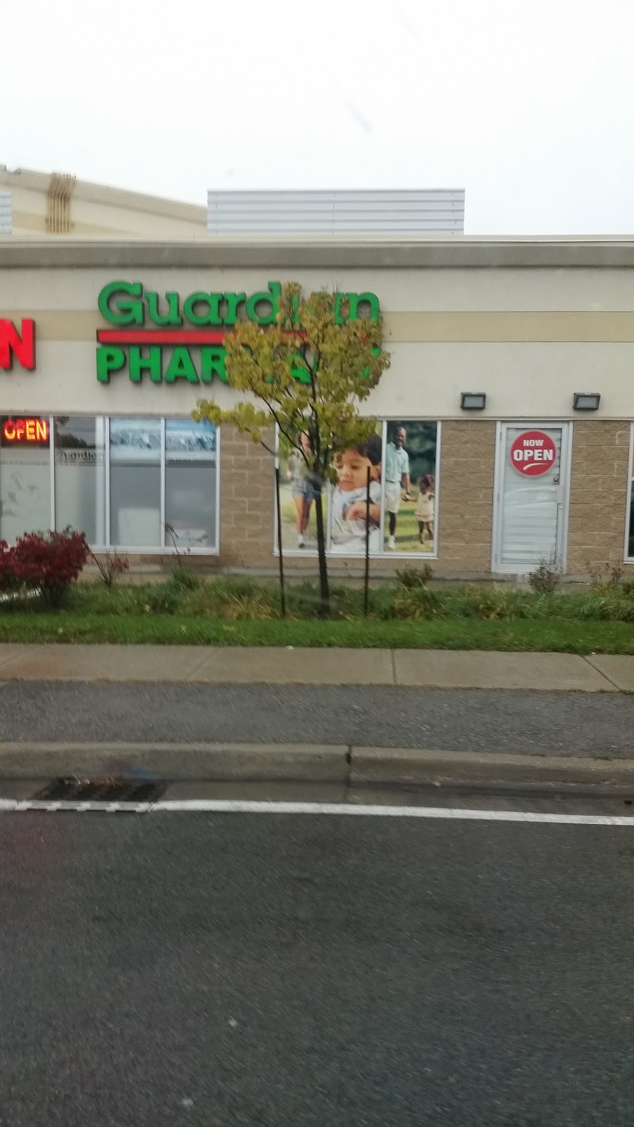 Guardian - Clinik Pharmacy | 7990 Kennedy Rd S, Brampton, ON L6W 0A2, Canada | Phone: (905) 457-5252