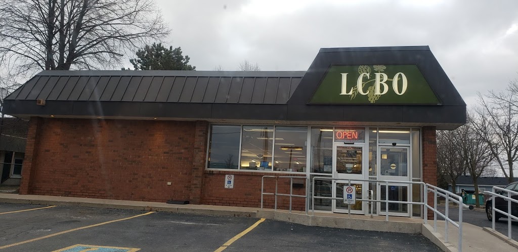 LCBO | 495 Sandwich St S, Amherstburg, ON N9V 3G5, Canada | Phone: (519) 736-4171