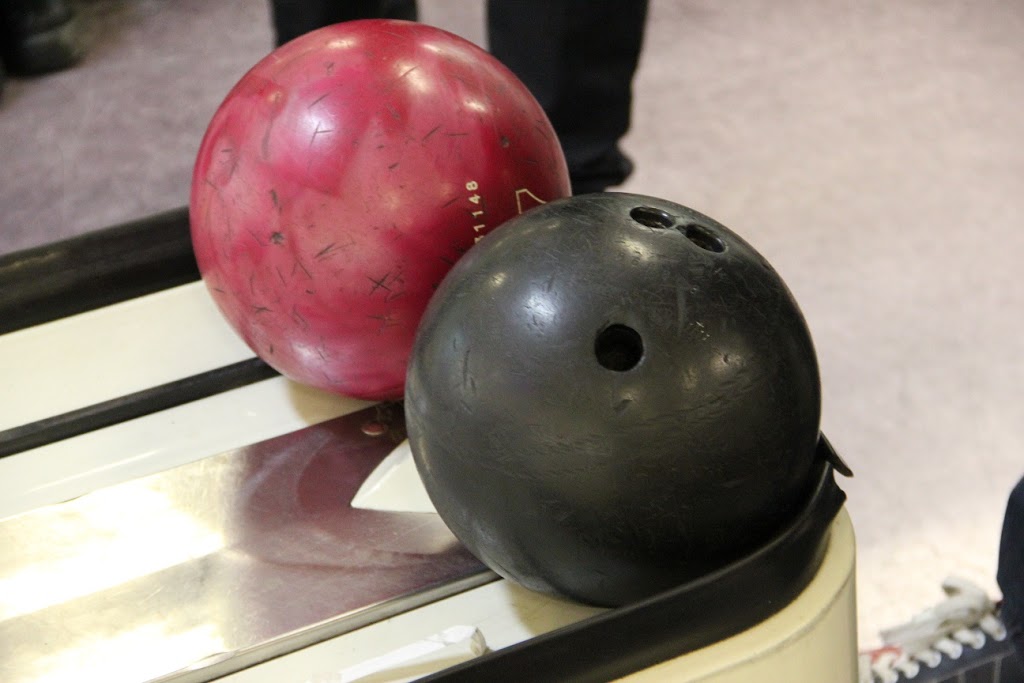 Bowlerama Rexdale | 115 Rexdale Blvd, Etobicoke, ON M9W 1P1, Canada | Phone: (416) 743-8388