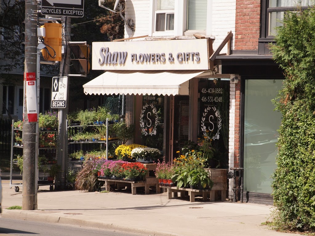 Shaw Flowers & Gifts | 1068 Dundas St W, Toronto, ON M6J 1W8, Canada | Phone: (416) 409-1882