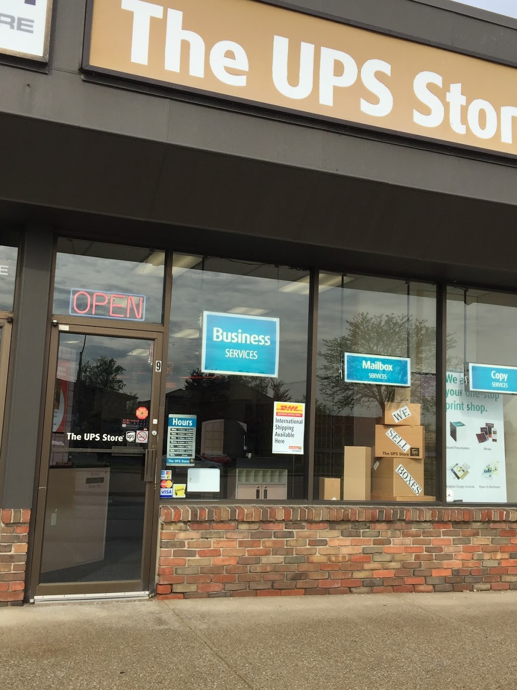 The UPS Store | 3041 Dougall Ave Unit 9, Windsor, ON N9E 1S3, Canada | Phone: (519) 967-9916