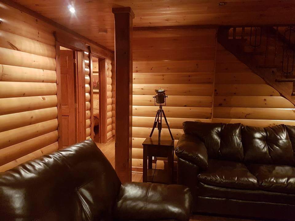 Chalet Repère du Massif | 13 Promenade du St-Laurent,, Petite-Rivière-Saint-François, QC G0A 2L0, Canada | Phone: (514) 891-6154