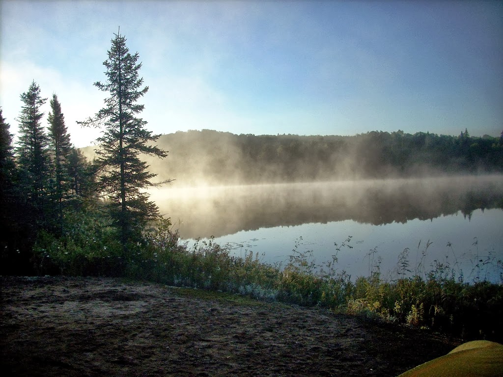 ZEC Du Lac Maison De Pierre | 5 Chem. du Lac Curières, LAscension, QC J0T 1W0, Canada | Phone: (819) 275-5017