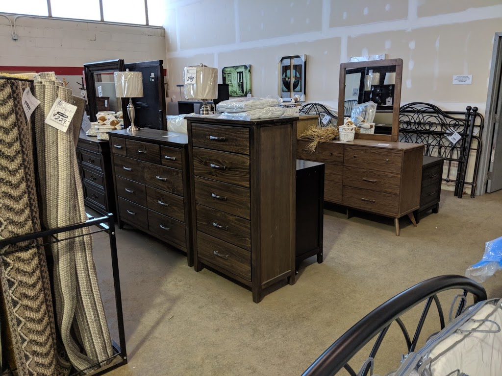 Stratford Home Furniture Outlet | 617 Douro St, Stratford, ON N5A 0B5, Canada | Phone: (519) 273-7453