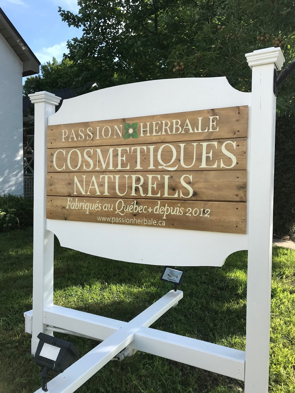 Passion Herbale Cosmétiques Naturels & Institut de beauté | 816 Rue Shefford, Bromont, QC J2L 1C3, Canada | Phone: (450) 534-0307