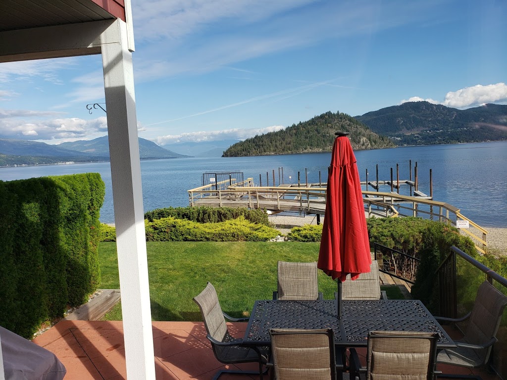 Shuswap Beachfront by the Park | 1294 Deodar Rd Unit 8, Scotch Creek, BC V0E 1M5, Canada | Phone: (778) 245-8396