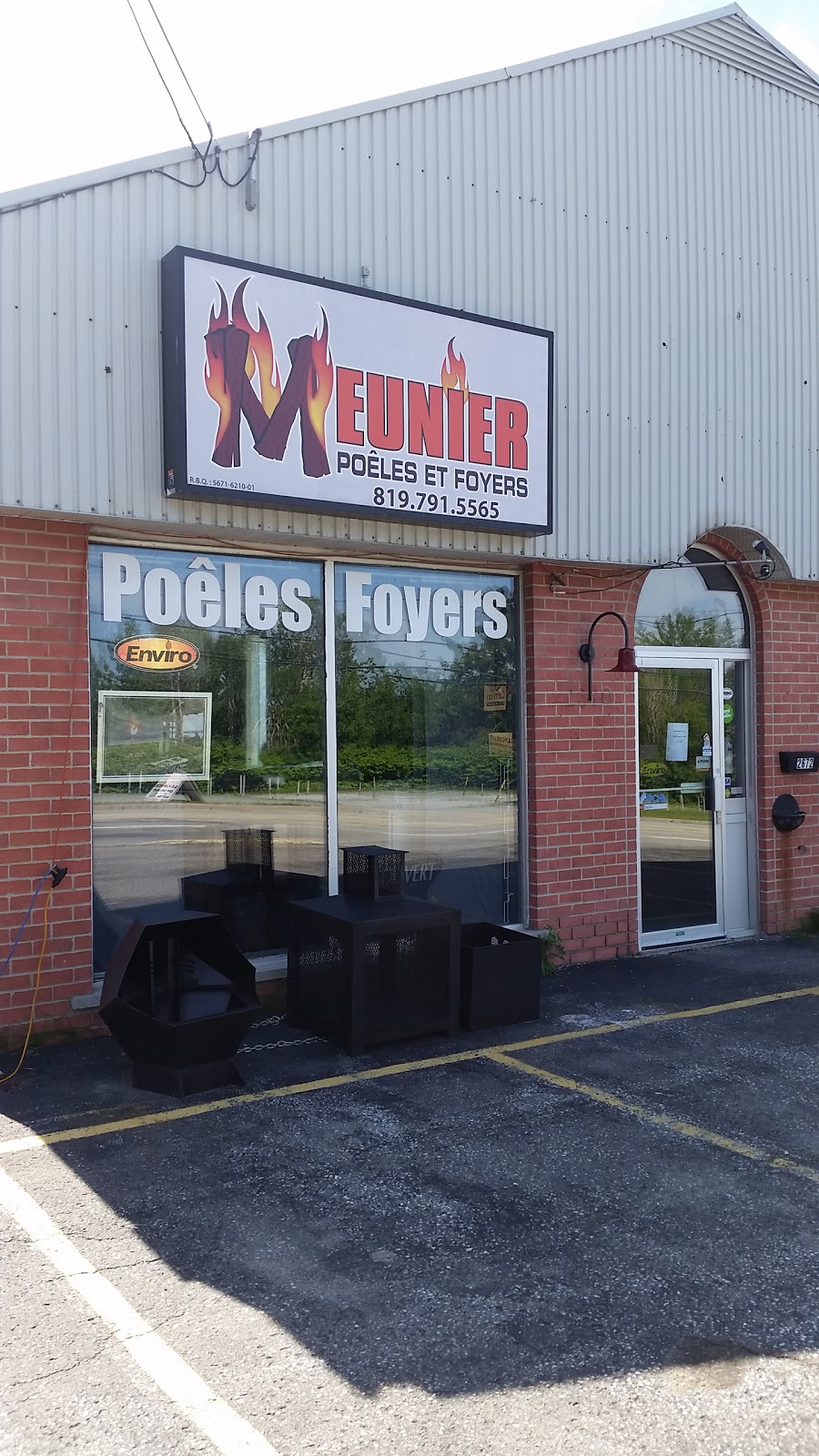 Meunier Poeles Et Foyers | 2672 Rue King E, Sherbrooke, QC J1G 5H1, Canada | Phone: (819) 791-5565