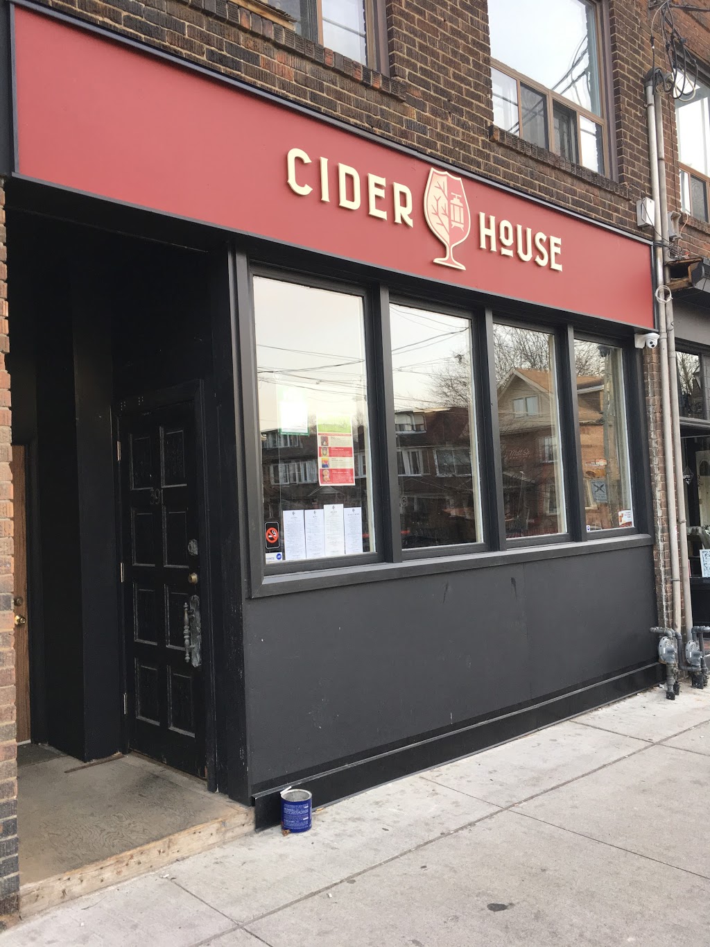 Cider House | 391 Roncesvalles Ave, Toronto, ON M6R 2N1, Canada | Phone: (416) 533-7465