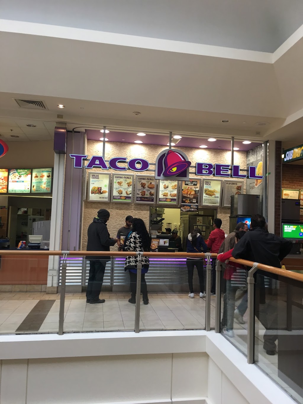 Taco Bell | 25 Peel Centre Dr, Brampton, ON L6T 3R5, Canada | Phone: (905) 458-5900