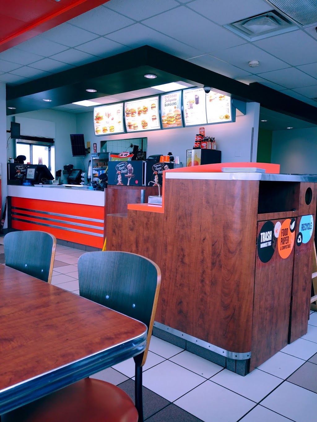 A&W Canada | 138 Robie St, Truro, NS B2N 1L1, Canada | Phone: (902) 843-3471