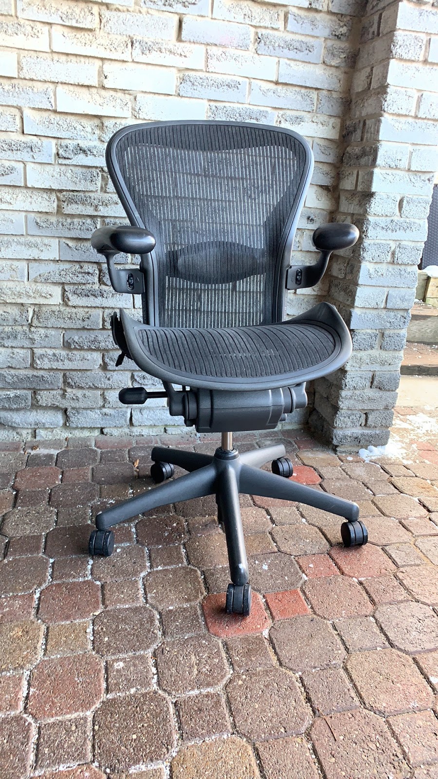 Aeron king liquidation | 48 Abell Dr, Brampton, ON L6V 2V8, Canada | Phone: (416) 993-2114