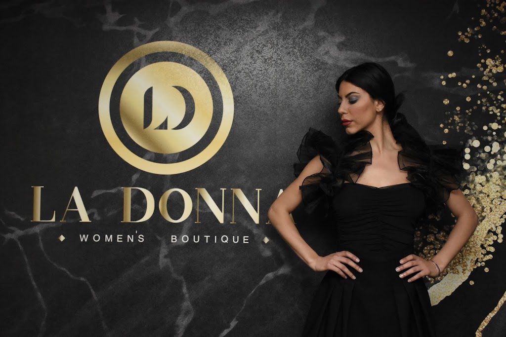 La Donna Boutique | 450 Worthington Ave, Richmond Hill, ON L4E 0E5, Canada | Phone: (647) 382-5745