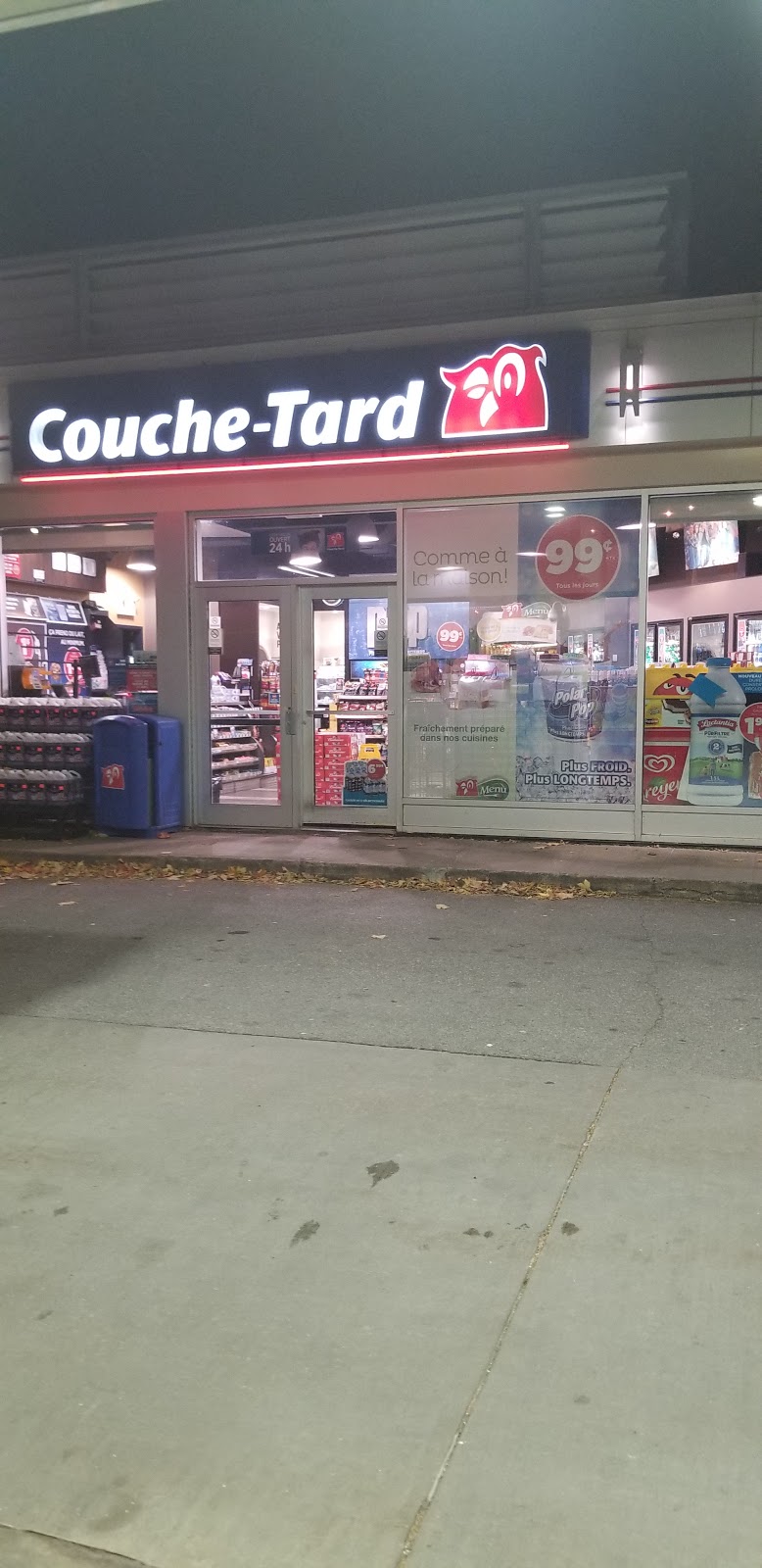 Esso | 1500 Avenue de Grand-Mère, Grand-Mère, QC G9T 2K1, Canada | Phone: (819) 533-4777