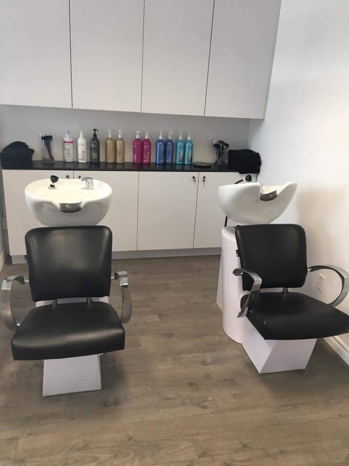 Studio HollyBeauté | porte de droite, 40 Rue Langlois, Granby, QC J2G 6J5, Canada | Phone: (450) 775-8651