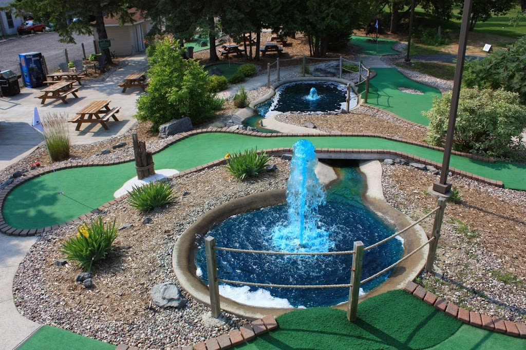 Mer Bleue Miniputt | 3708 Navan Rd, Navan, ON K4B 1H9, Canada | Phone: (613) 824-7900