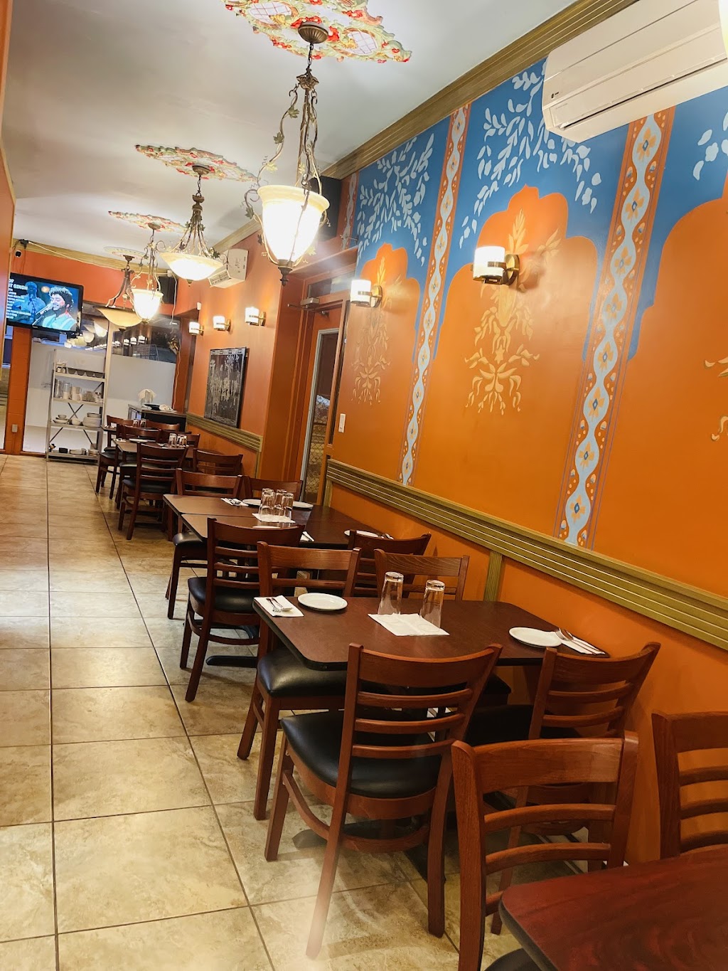 Maduban Indian Cuisine | 135 Nicol St, Nanaimo, BC V9R 4T1, Canada | Phone: (250) 802-0803