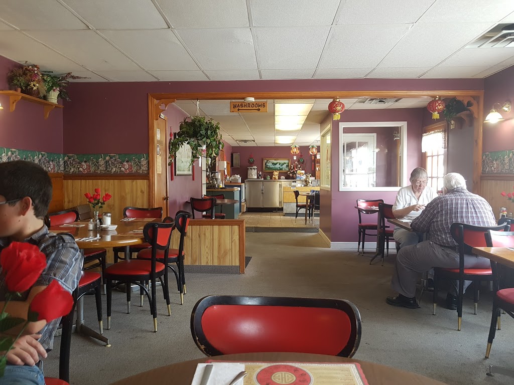 Luckys Chinese Restaurant | 116 Elora St S, Harriston, ON N0G 1Z0, Canada | Phone: (519) 338-5366