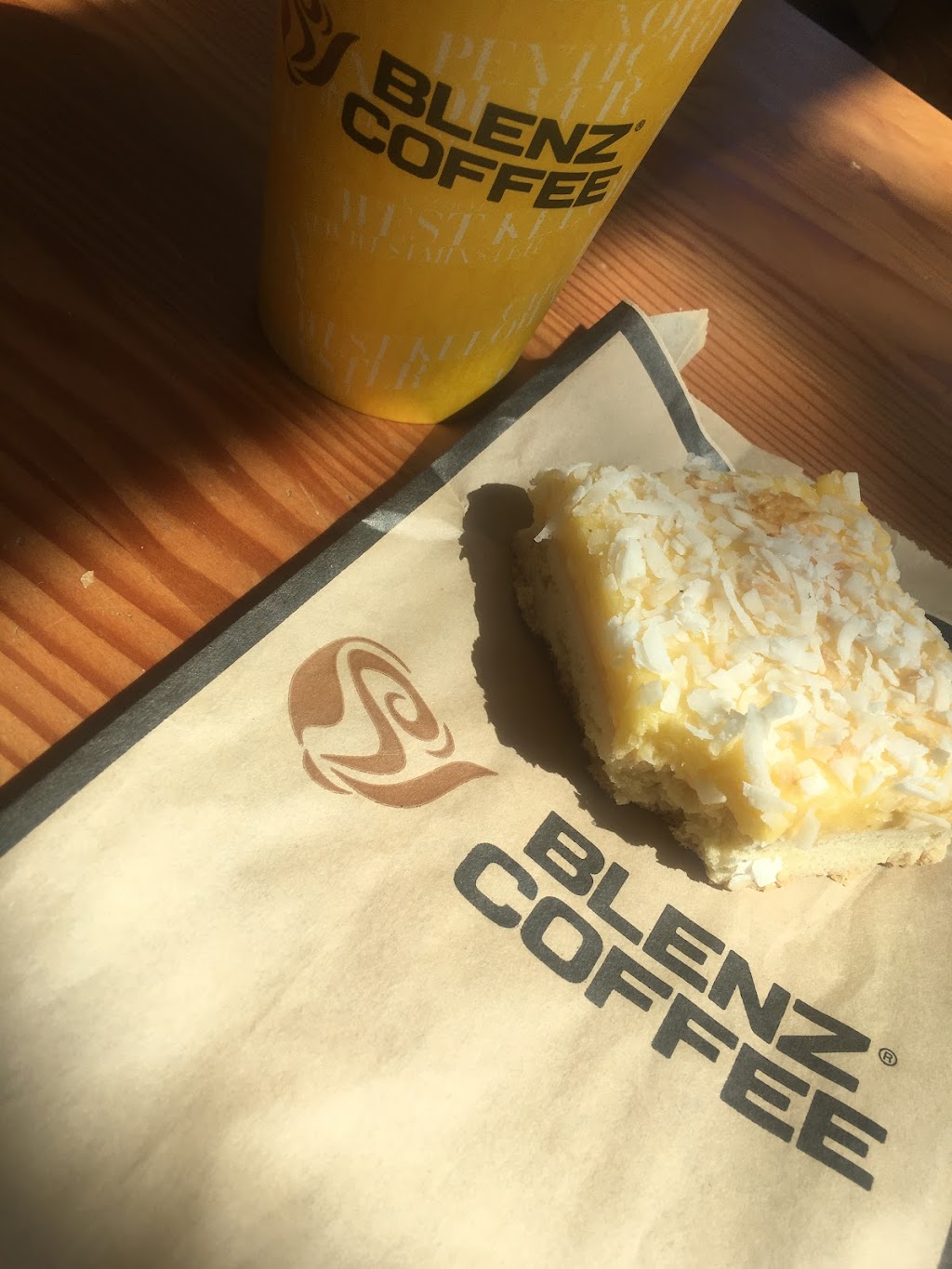 Blenz Coffee | Blenz on Granville &, 700 Davie St, Vancouver, BC V6Z 1M6, Canada | Phone: (604) 288-9233