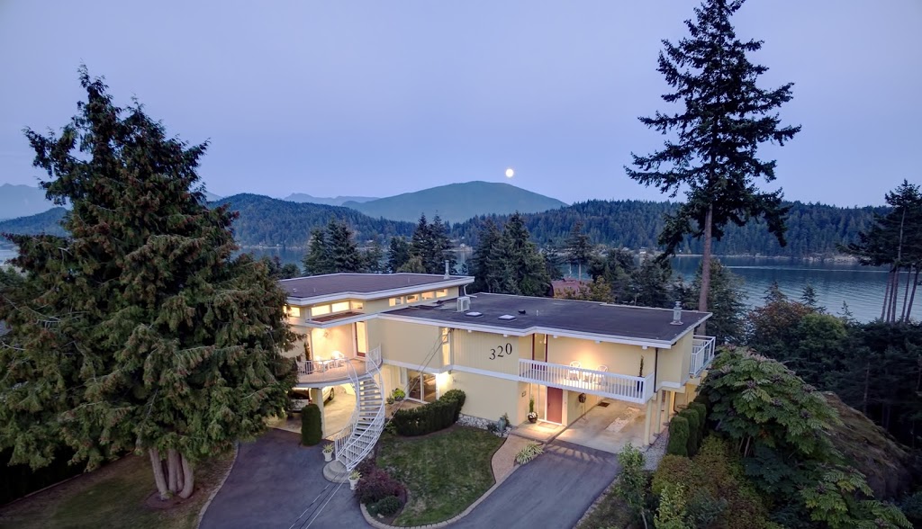 Debbie Evans Realtor | 150 24th St #1008, West Vancouver, BC V7V 4G8, Canada | Phone: (778) 875-4934