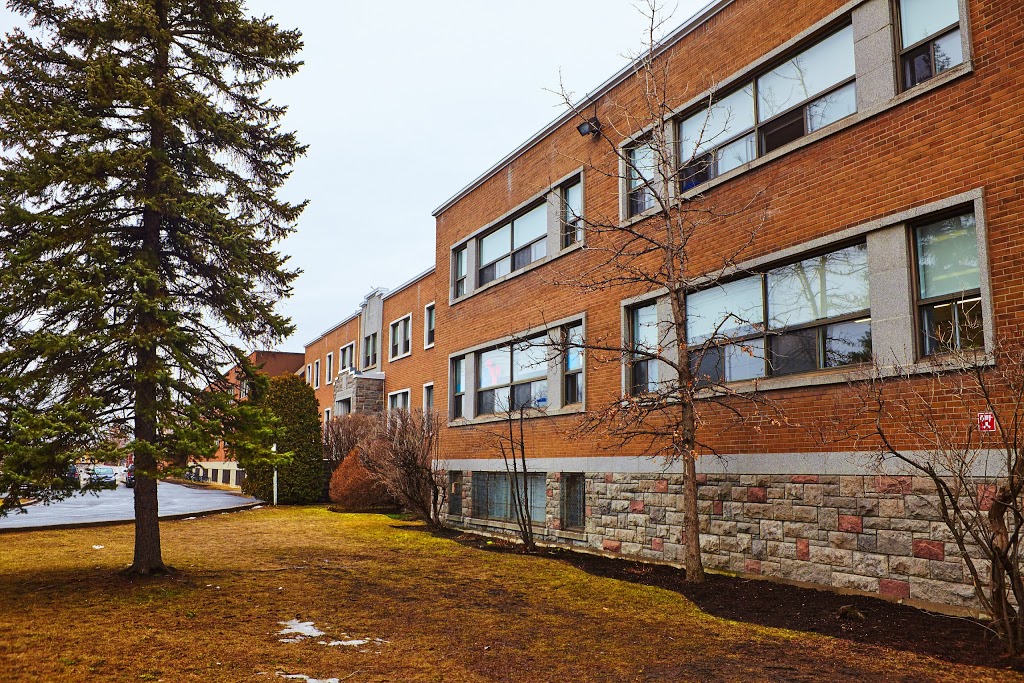 Collège Notre-Dame-De-Lourdes | 845 Ch Tiffin, Longueuil, QC J4P 3G5, Canada | Phone: (450) 670-4740