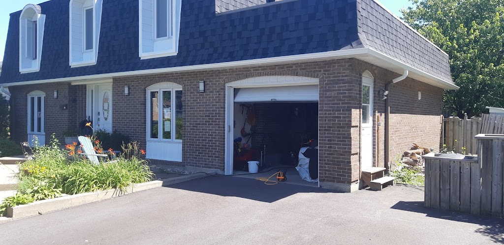 Gutters Gouttieres West Island Eavestroughs | 5713 Chemin St François, Saint-Laurent, QC H4S 1W6, Canada | Phone: (514) 694-9480