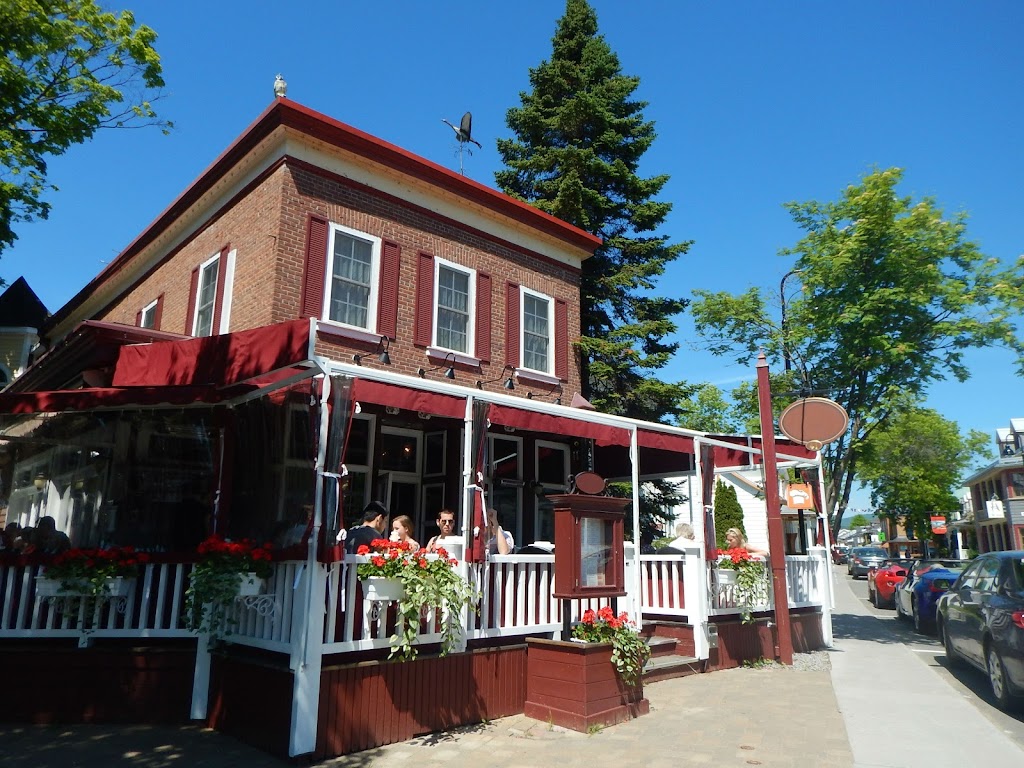 Bistro La Muse | 39 Rue St Jean Baptiste, Baie-Saint-Paul, QC G3Z 1M3, Canada | Phone: (418) 435-6839