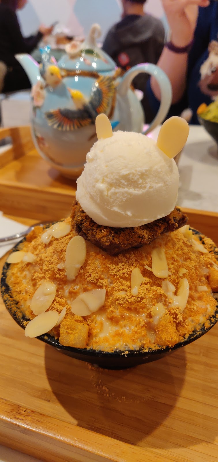 Snowies Bingsu | 169 Dundas St E, Mississauga, ON L5A 1W8, Canada | Phone: (647) 313-1131