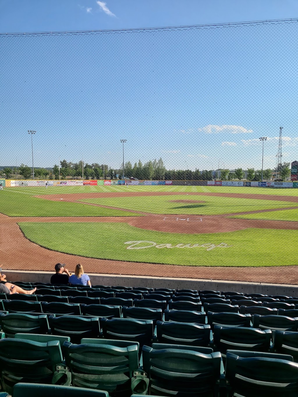 Okotoks Dawgs | 256 Don Seaman Way, Okotoks, AB T1S 1A5, Canada | Phone: (403) 262-3294