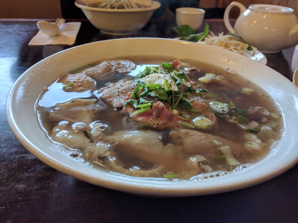 Pho Maxima Restaurant | 822 Twentieth St, New Westminster, BC V3M 4W8, Canada | Phone: (604) 759-3669