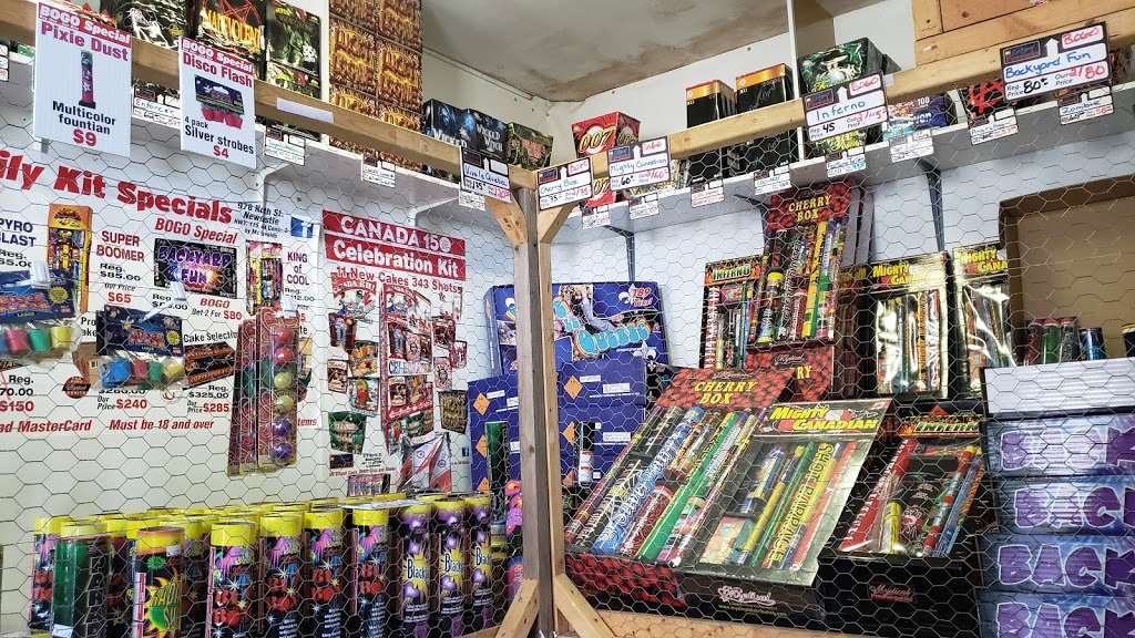 Royal Fireworks Newcastle | 978 Regional Rd 17, Newcastle, ON L1B 0T7, Canada | Phone: (905) 261-1097