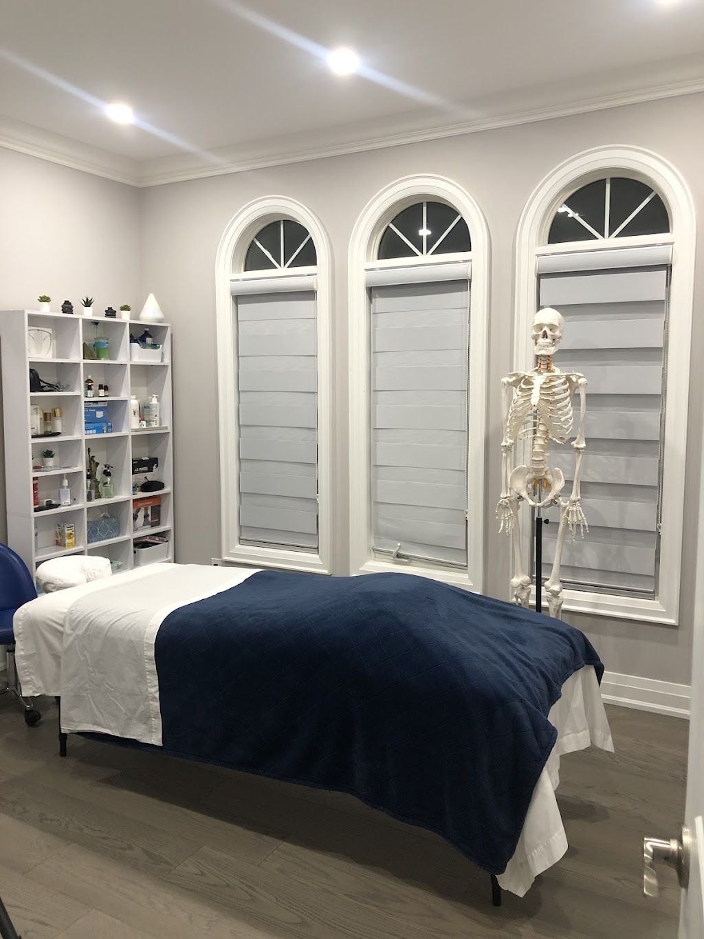 LR Massage Therapy Studio | 289 Ashton Dr, Maple, ON L6A 2S2, Canada | Phone: (647) 979-2616