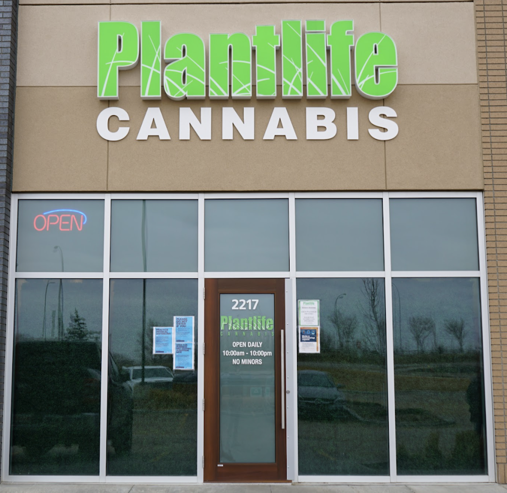 Plantlife Cannabis (South Edmonton Common) | 2217 101 St NW, Edmonton, AB T6N 1K1, Canada | Phone: (587) 523-4433