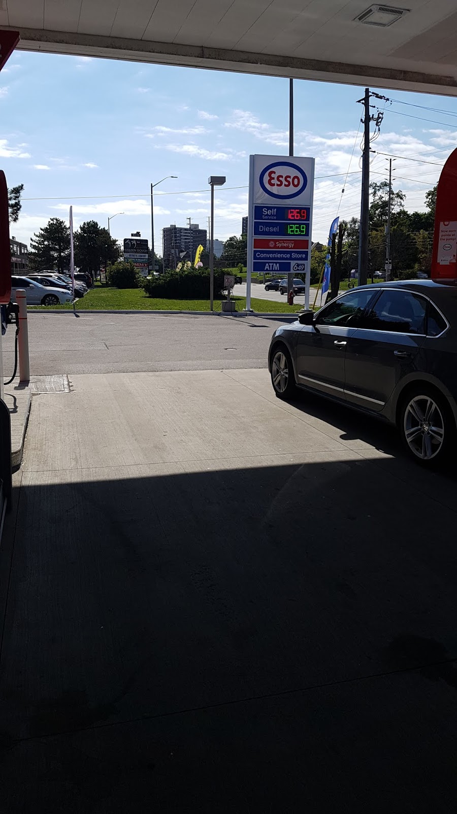 Esso | 820 Dundas St E, Mississauga, ON L4W 2B6, Canada | Phone: (905) 277-5888