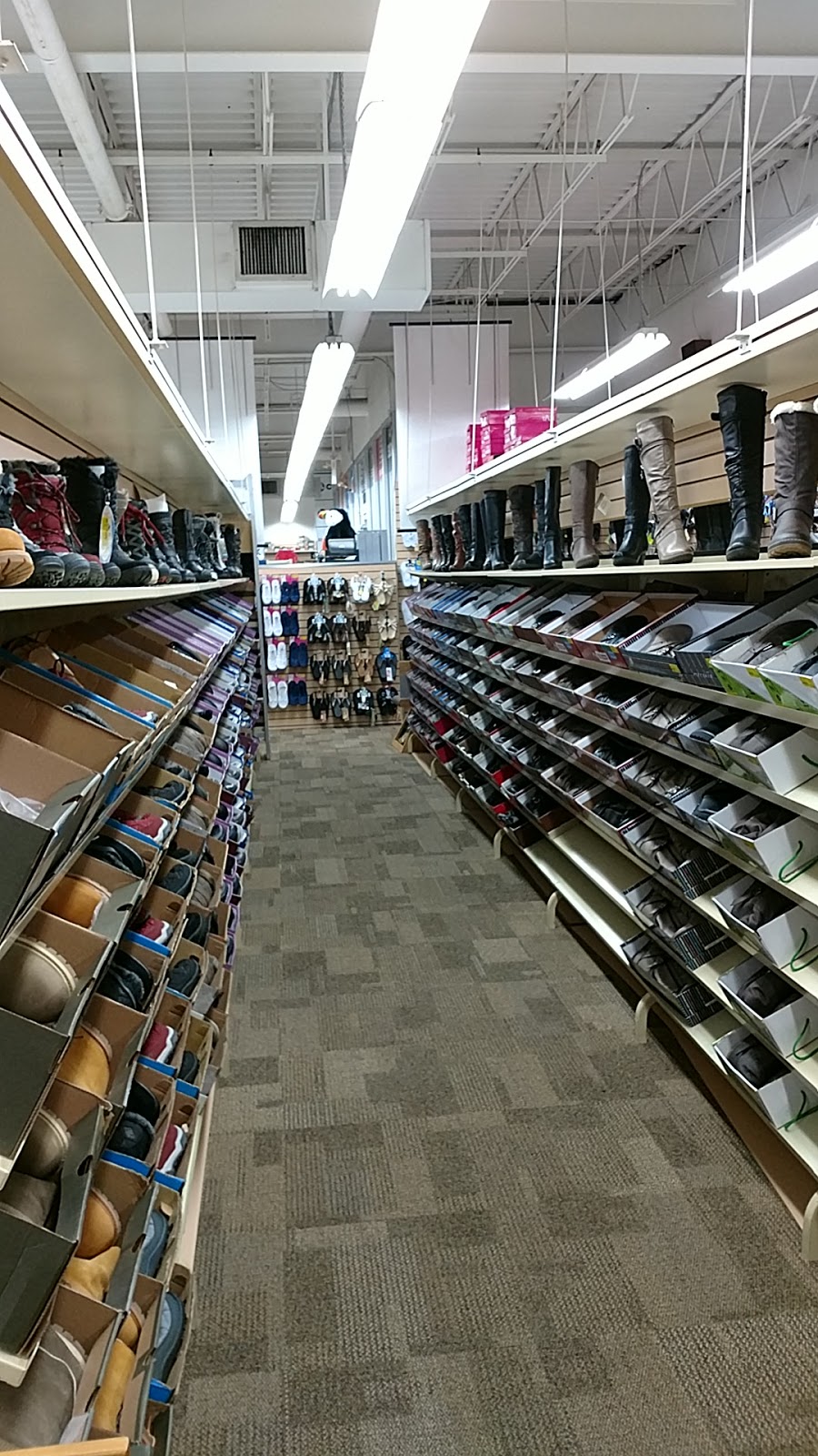 Factory Shoe | 2640 S Sheridan Way, Mississauga, ON L5J 2M4, Canada | Phone: (905) 855-7817