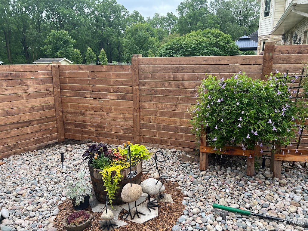 Db Fence And Deck | 23347 Adelaide Rd, Mount Brydges, ON N0L 1W0, Canada | Phone: (519) 619-3283