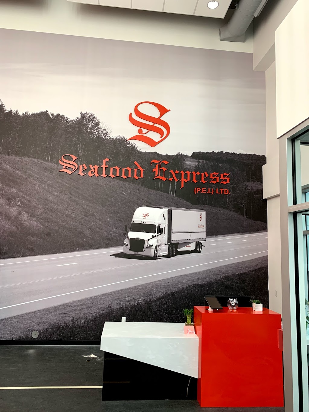 SFX Transport | 96 Sherwood Rd, Charlottetown, PE C1E 3M9, Canada | Phone: (902) 566-1102